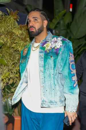 Social Media Dancer Miranda Derrick Reveals Alleged DM From Drake | Us