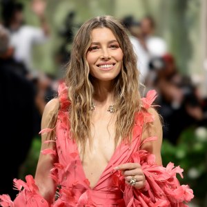 Jessica Biel Sets the Scene as a Narrator for ID's True Crime Docuseries