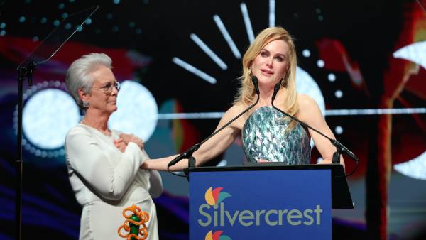 GettyImages-2192341396 jamie lee curtis says nicole kidman demanded she star in film
