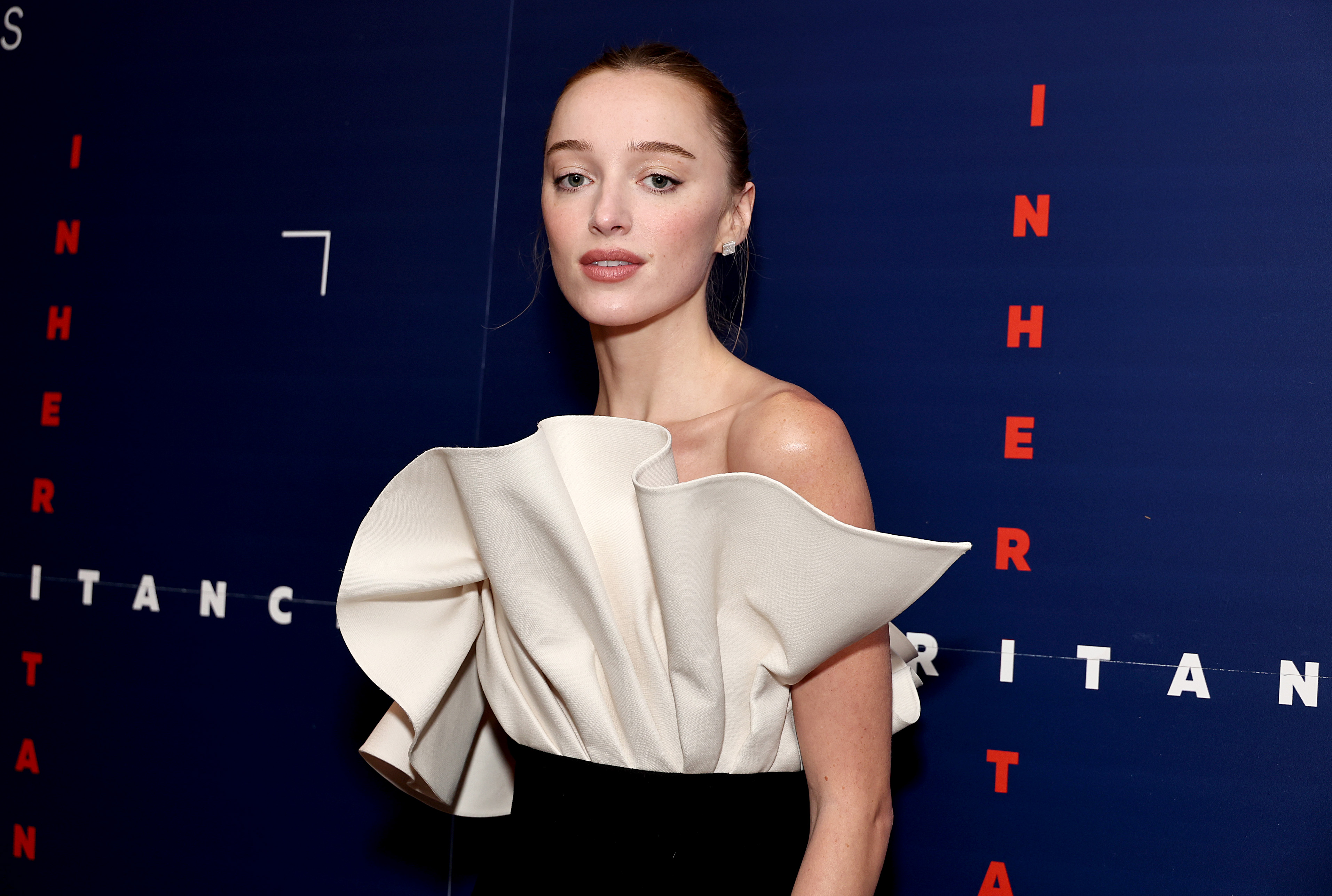 Phoebe Dynevor Brightening Eye Cream