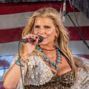 GettyImages-2204978018-Jessica-Simpson.jpg