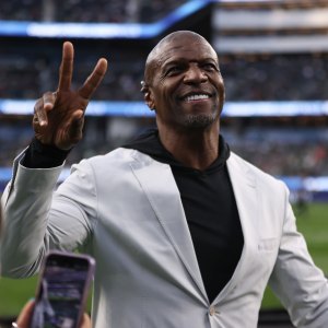 GettyImages-2206136557 terry crews reacts to sanders draft drama