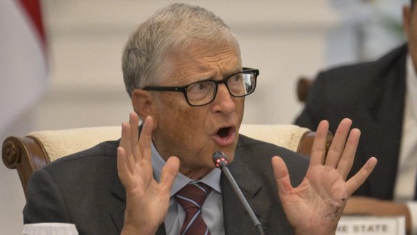 Bill Gates in Indonesia, 2025