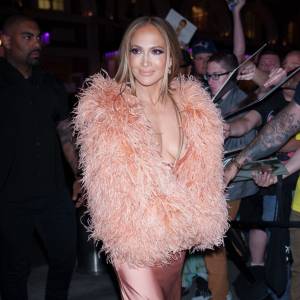 Jennifer Lopez Looks Pretty in Pink