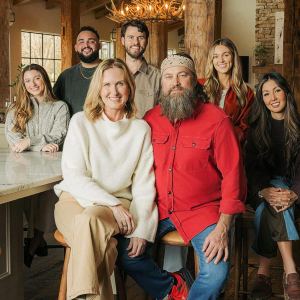 Inside the Robertson Family s Return to Reality TV With Duck Dynasty The Revival NEW DUCK DYNASTY MAIN Courtesy of A E
