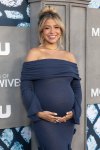 Jen Affleck addresses comments calling her pregnancy