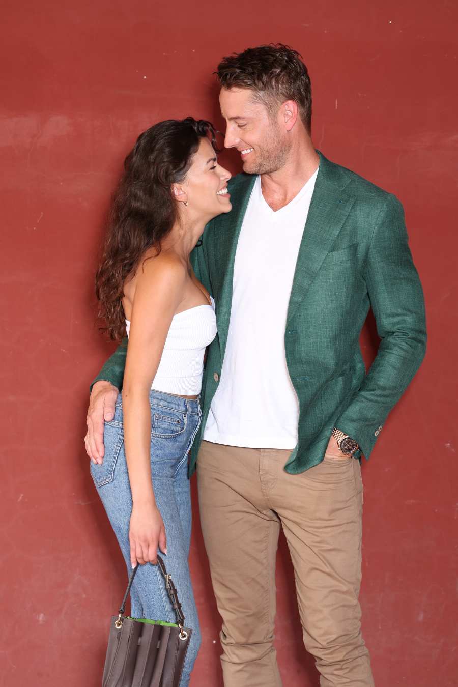 Justin Hartley and Sofia Pernas Cutest Red Carpet Moments