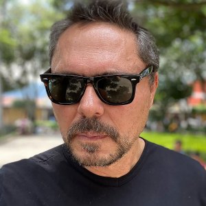 Lucho Velasco Instagram 3