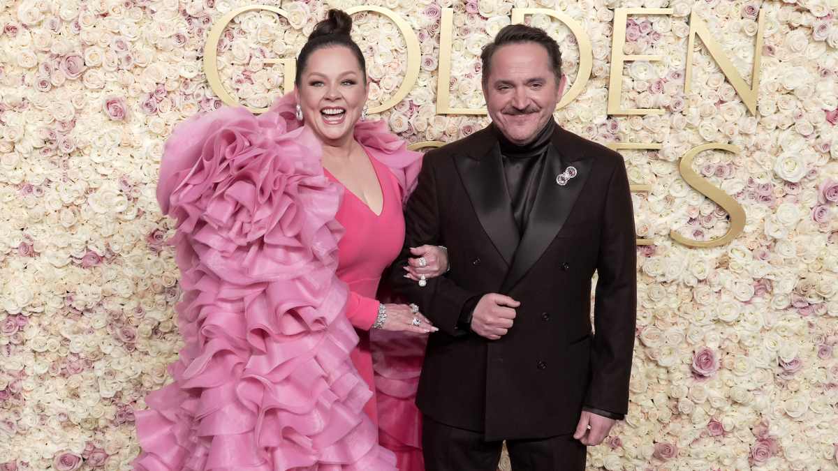 Melissa McCarthy and Ben Falcone's Daughter Vivian Goes to Prom | Us Weekly Melissa McCarthy and Ben Falcone's Daughter Vivian Goes to Prom | Us Weekly