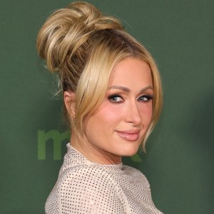 Paris Hilton Keeps Her Makeup From Sweating Off With This Lifesaving Amazon Gadget