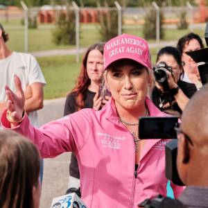 Savannah Chrisley Reveals What Her Parents Will Do 1st After Reuniting Todd Chrisley Julie Chrisley 02