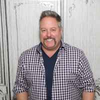 Gary Valentine Bio Pic