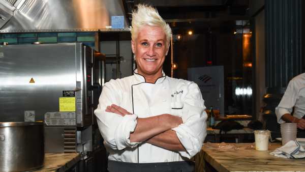 911 Caller Says Anne Burrell Went Into Cardiac Arrest Before Death