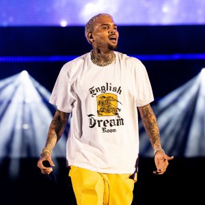GettyImages-1450233853 Chris Brown Accused of Being Evasive