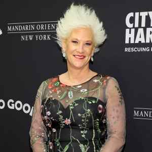 GettyImages-1485236321-Anne-Burrell