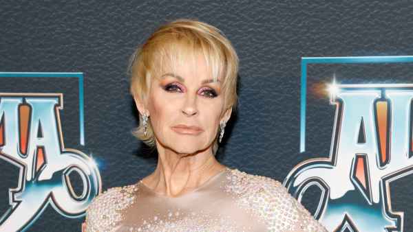 Country Star Lorrie Morgan Performs for 1st Time Since Husband Randy White’s Death