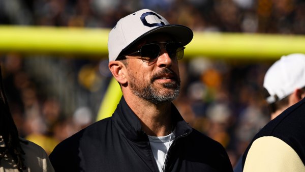 GettyImages-2186751304 Aaron Rodgers Sunglasses
