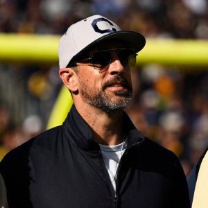 GettyImages-2186751304 Aaron Rodgers Sunglasses