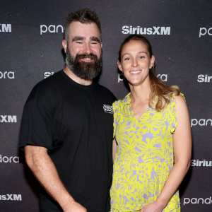 GettyImages-2198086168-Kylie-Kelce-Jason