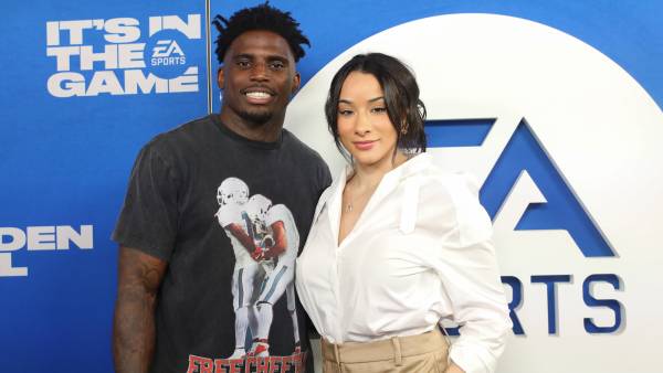 GettyImages-2198335328 Tyreek Hill Accuses Ex Stealing