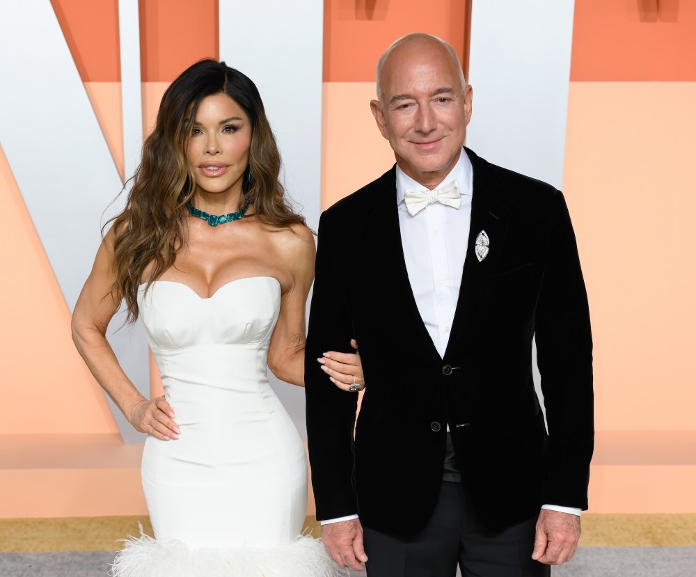 Inside Jeff Bezos And Lauren Sanchez s Venice Wedding Us Weekly Inside Jeff Bezos And Lauren Sanchez s Venice Wedding Us Weekly