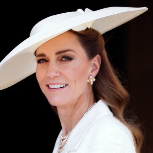 Kate Middleton's Luxe Strathberry Wallet Has an $18 Lookalike Hiding on Amazon