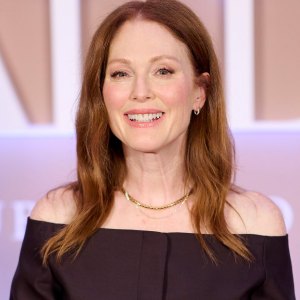 Julianne Moore’s Designer Pantsuit Has a Budget-Friendly Twin