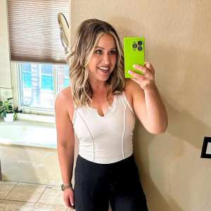 Influencer Janelle Rohner Reacts to Claims ‘Ozempic Is Cheating’ After Revealing GLP-1 Weight Loss