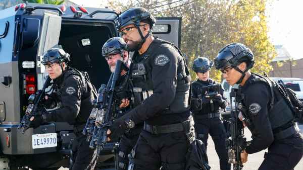 'S.W.A.T.' Alum Admits Cancellation Still 'Stings' After Spinoff Drama