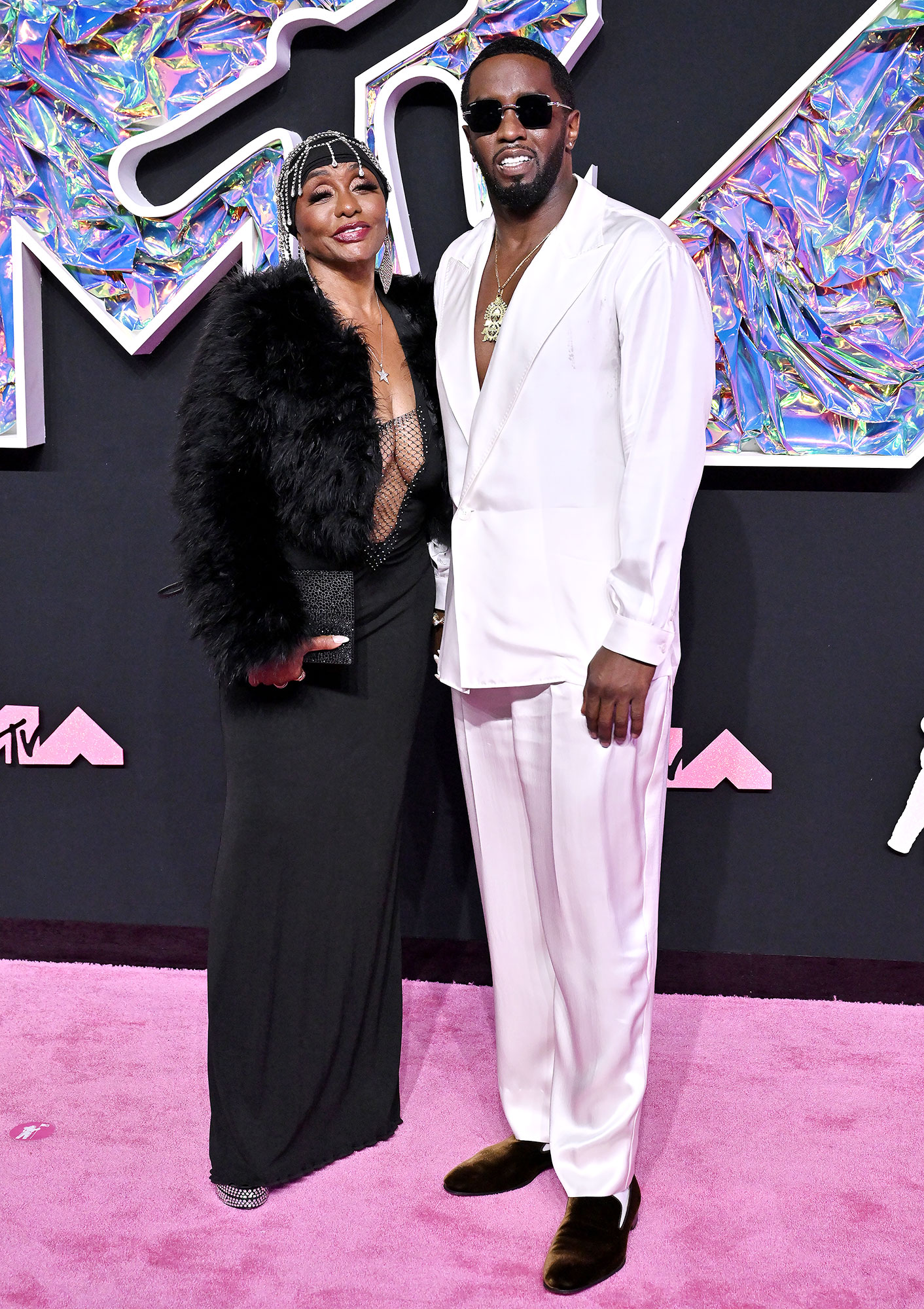 Diddy Tells Mom Janice Combs Gonna Be Alright as Jury Continues Deliberations