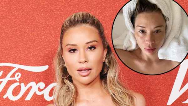 Gabby Windey Poses Topless While Fresh out of the Shower 1607157006