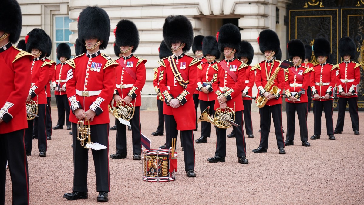 Buckingham Palace Guards Perform Pink Pony Club for Pride Month