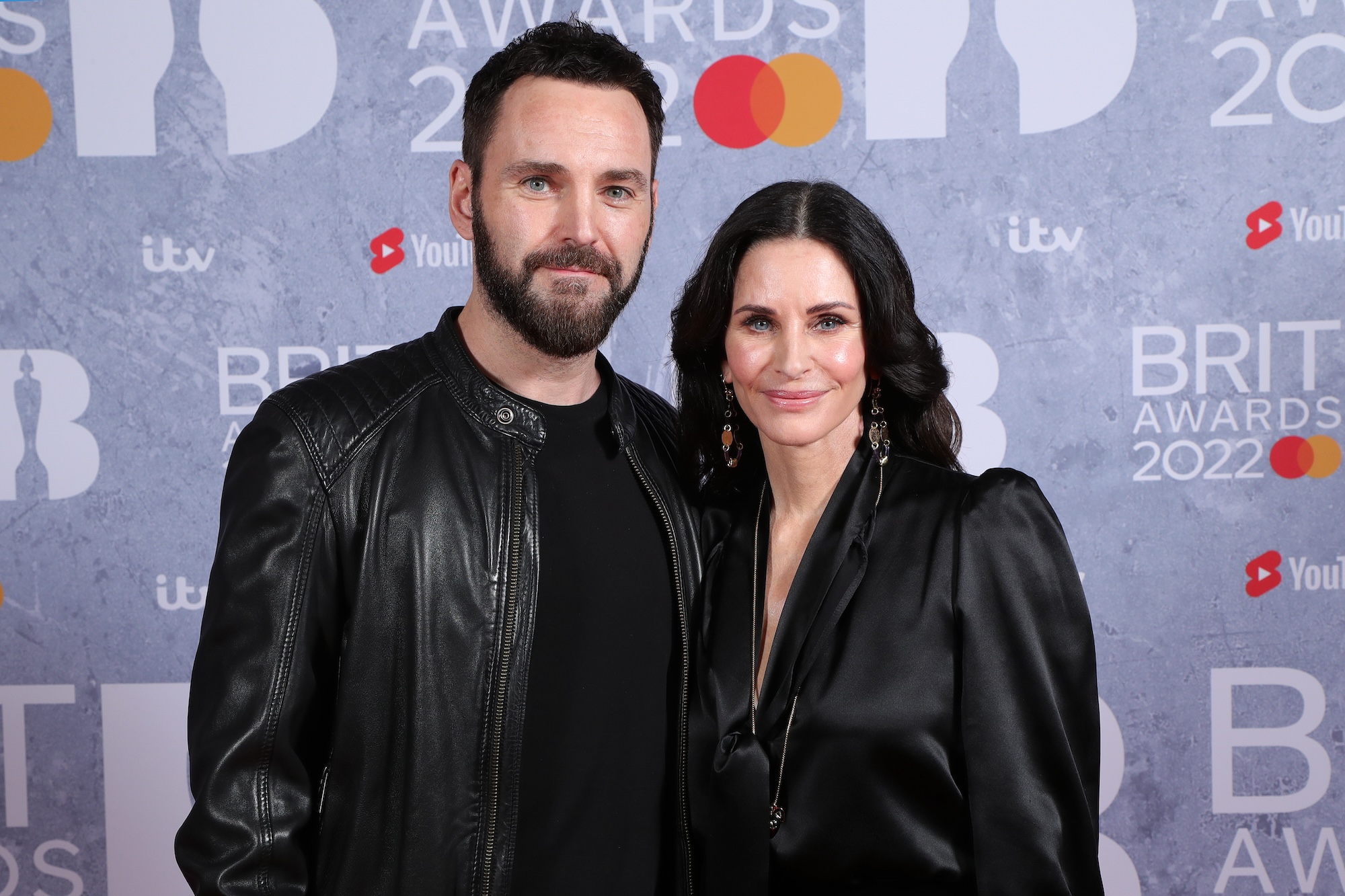 GettyImages-1369384574 Courteney Cox Packs on PDA With Boyfriend Johnny McDaid in Birthday Post