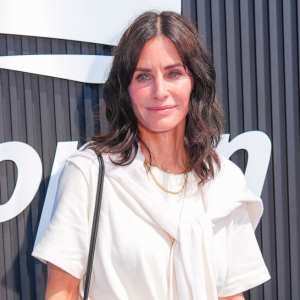 GettyImages-2171030187-Courteney-Cox