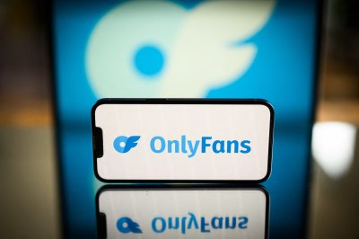 What Is OnlyFans? Earning Potential and Content Explained | Us Weekly