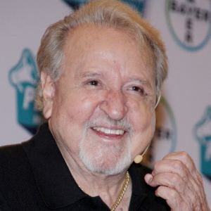 Carlos Villagrán.