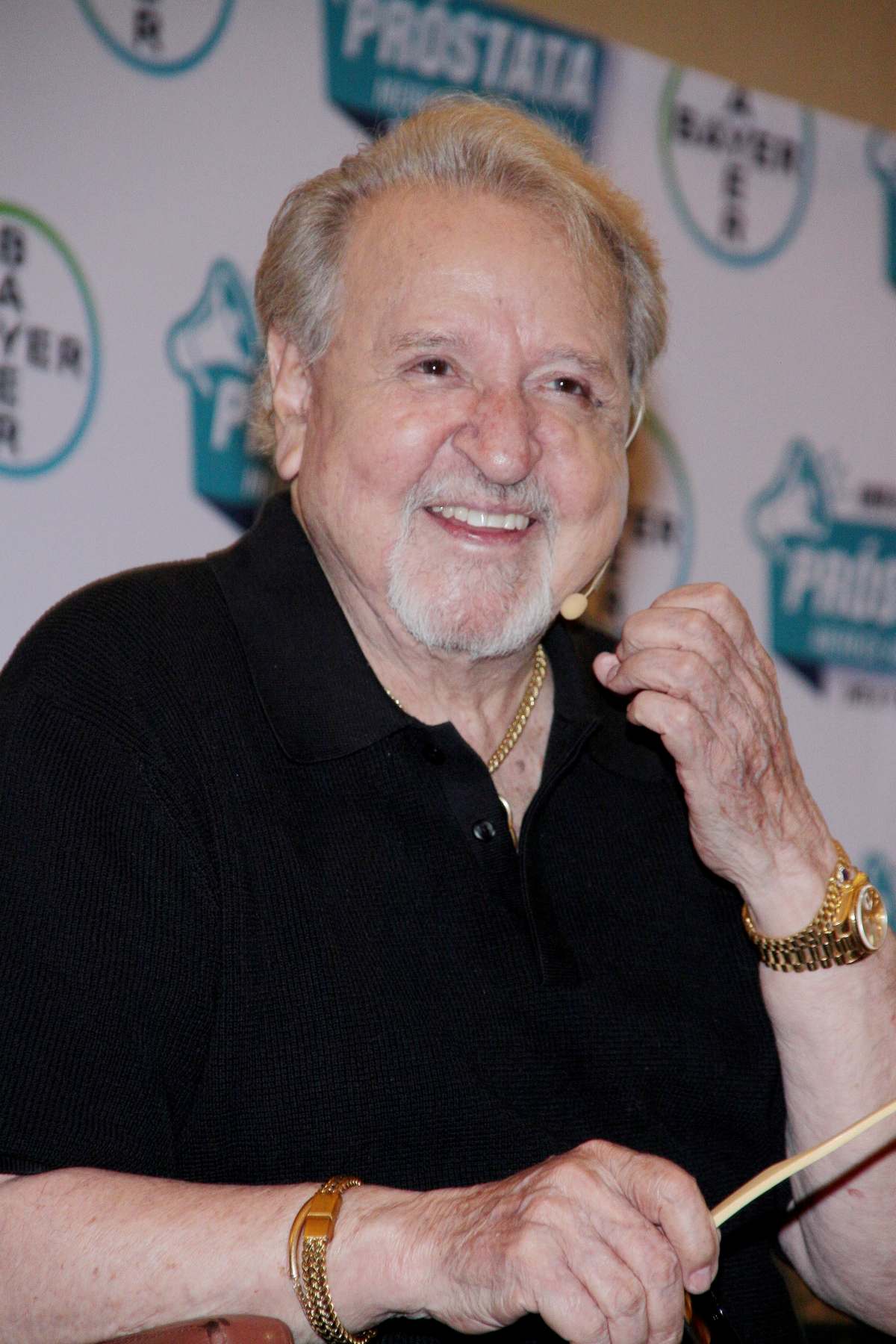 Carlos Villagrán.