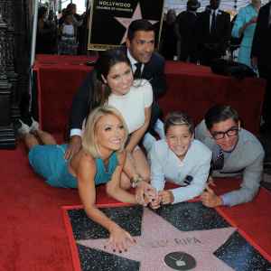 GettyImages-492433084-Kelly-Ripa-Thankful-Her-Kids-Dont-Have-a-Mountain-of-Debt