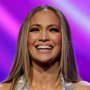 GettyImages-JenniferLopezAmericanMusicAwards.jpg