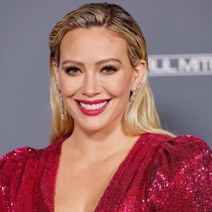 WEST HOLLYWOOD, CALIFORNIA - NOVEMBER 13: Hilary Duff attends the Baby2Baby 10-Year Gala Presented By Paul Mitchell at the Pacific Design Center on November 13, 2021 in West Hollywood, California. (Photo by Emma McIntyre/Getty Images)