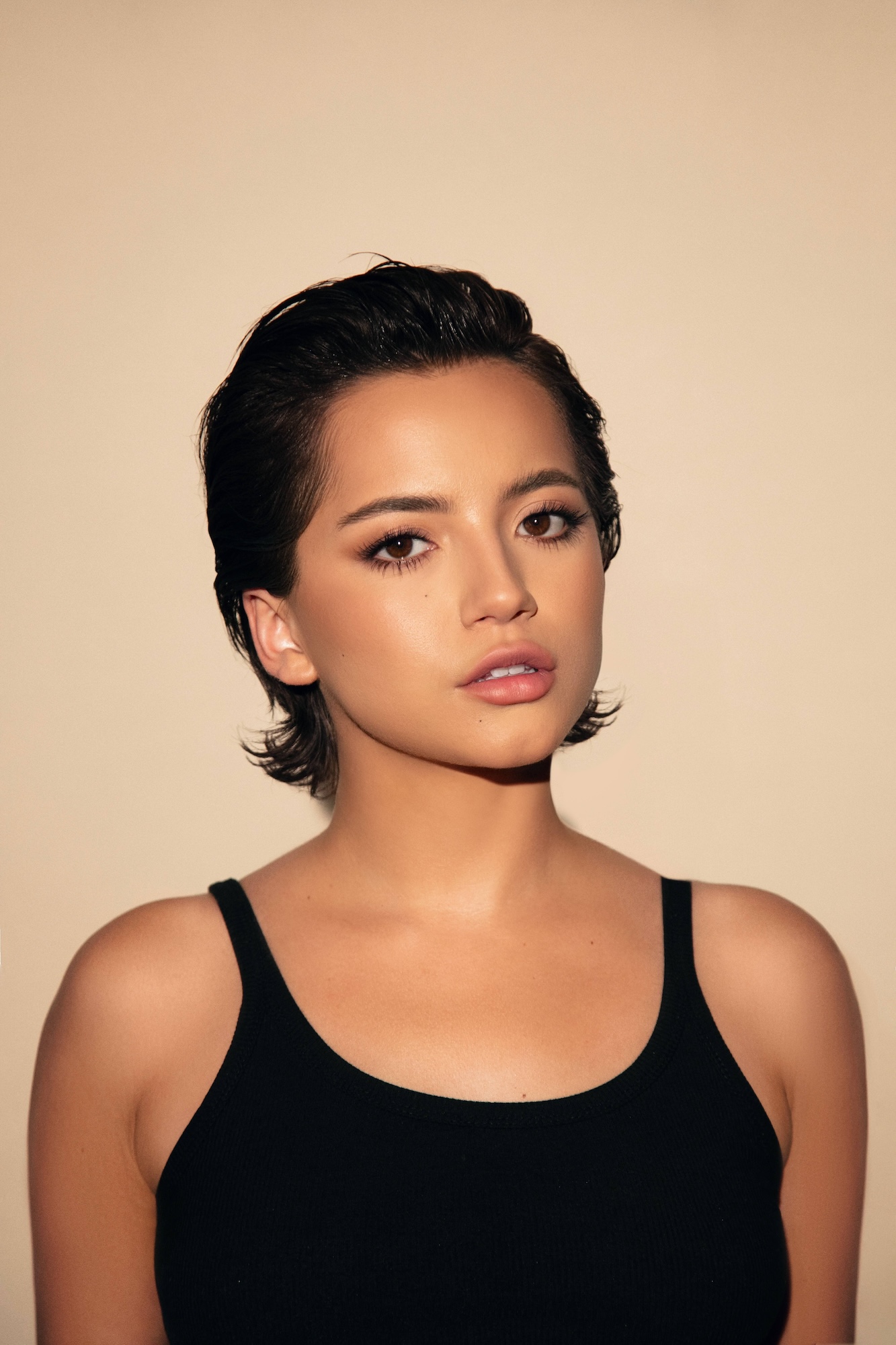 Isabela Merced es Hawkgirl en Superman