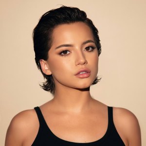 Isabela Merced es Hawkgirl en Superman