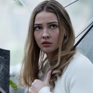 MCDIIKN_CO042 Madelyn Cline on Sarah Michelle Gellar's Return to I Know What You Did Last Summer