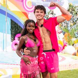 Nic-and-Olandria-feature-NUP_208070_00199