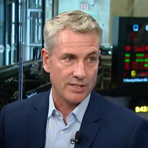 Who Is Andy Byron CEO at Coldplay Concert 005