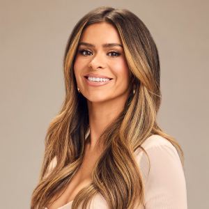 Mormon Wives' Taylor Pitches Herself for Season 35 of 'DWTS'