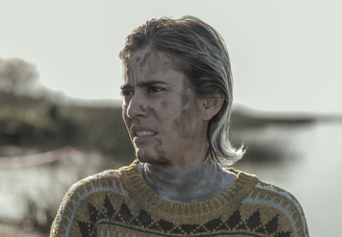 Carolina Ramírez como Yael en la serie argentina En el Barro