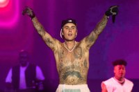 Justin Bieber Impersonator Pranks Las Vegas Club, Gets Removed Us Weekly