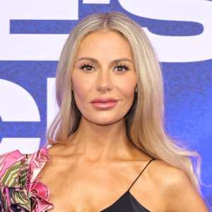 Dorit Kemsley Memoir