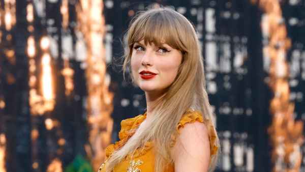 GettyImages-1506561568 Taylor Swift Seemingly Confirms New Era With Major Countdown Clue.jpg